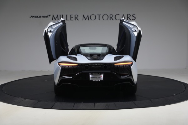New 2026 McLaren Artura Spider Performance for sale $345,150 at Alfa Romeo of Greenwich in Greenwich CT 06830 17