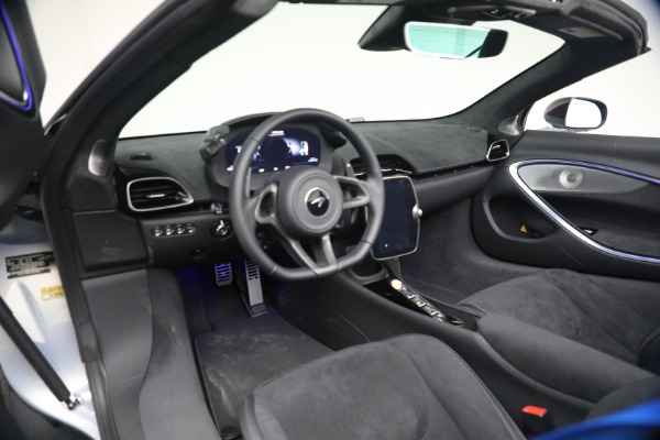 New 2026 McLaren Artura Spider Performance for sale $345,150 at Alfa Romeo of Greenwich in Greenwich CT 06830 23