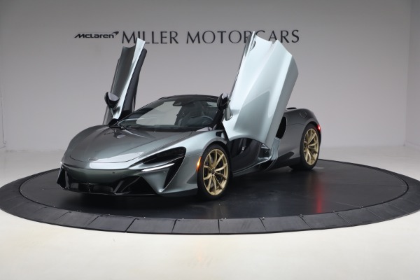 New 2026 McLaren Artura Spider Performance for sale $337,300 at Alfa Romeo of Greenwich in Greenwich CT 06830 13