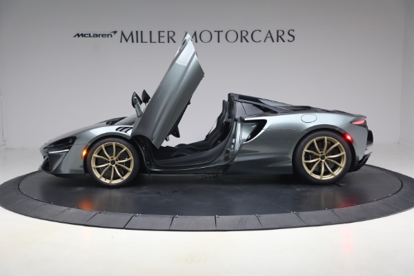 New 2026 McLaren Artura Spider Performance for sale $337,300 at Alfa Romeo of Greenwich in Greenwich CT 06830 14
