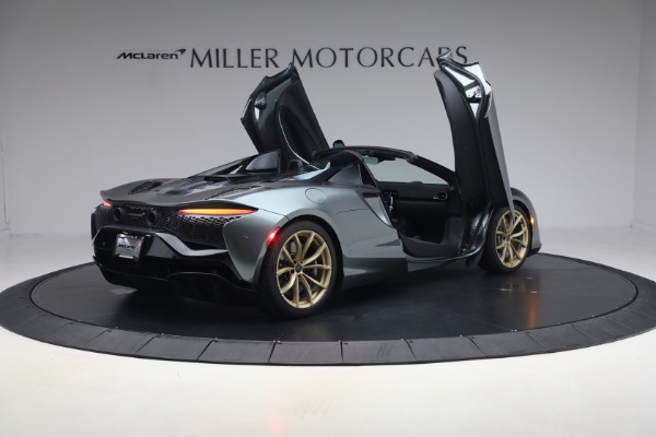 New 2026 McLaren Artura Spider Performance for sale $337,300 at Alfa Romeo of Greenwich in Greenwich CT 06830 17