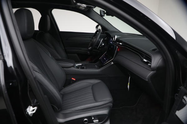 Used 2026 Maserati Grecale Modena V6 for sale $78,714 at Alfa Romeo of Greenwich in Greenwich CT 06830 14