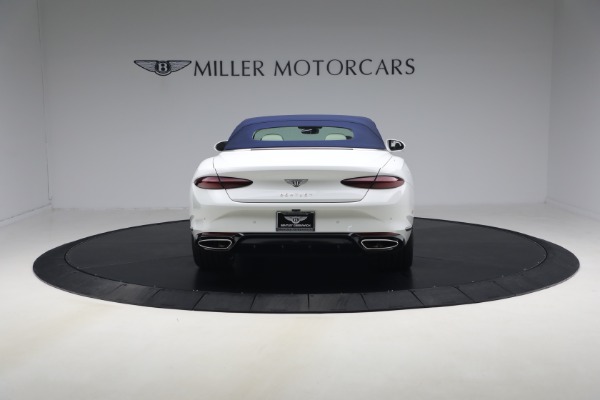 New 2026 Bentley Continental GTC Azure for sale $374,105 at Alfa Romeo of Greenwich in Greenwich CT 06830 17