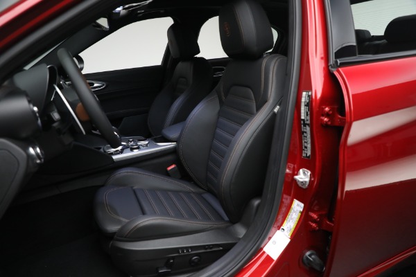 New 2025 Alfa Romeo Giulia Intensa for sale $54,575 at Alfa Romeo of Greenwich in Greenwich CT 06830 15