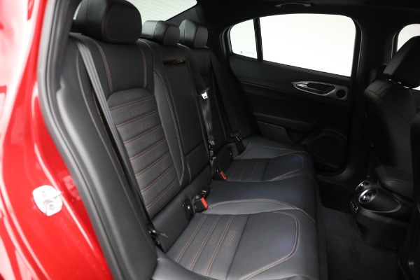 New 2025 Alfa Romeo Giulia Intensa for sale $54,575 at Alfa Romeo of Greenwich in Greenwich CT 06830 19
