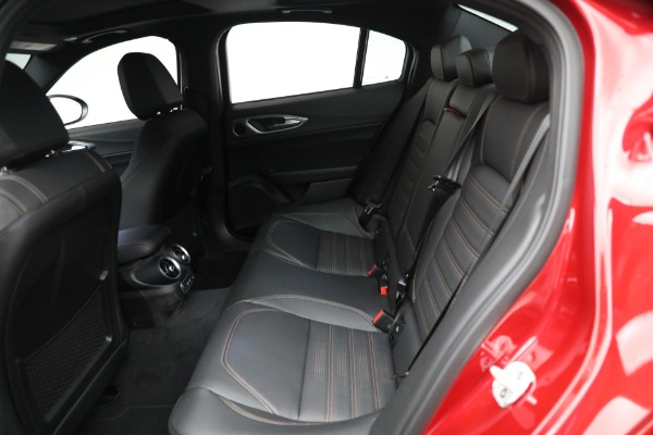 New 2025 Alfa Romeo Giulia Intensa for sale $54,575 at Alfa Romeo of Greenwich in Greenwich CT 06830 20