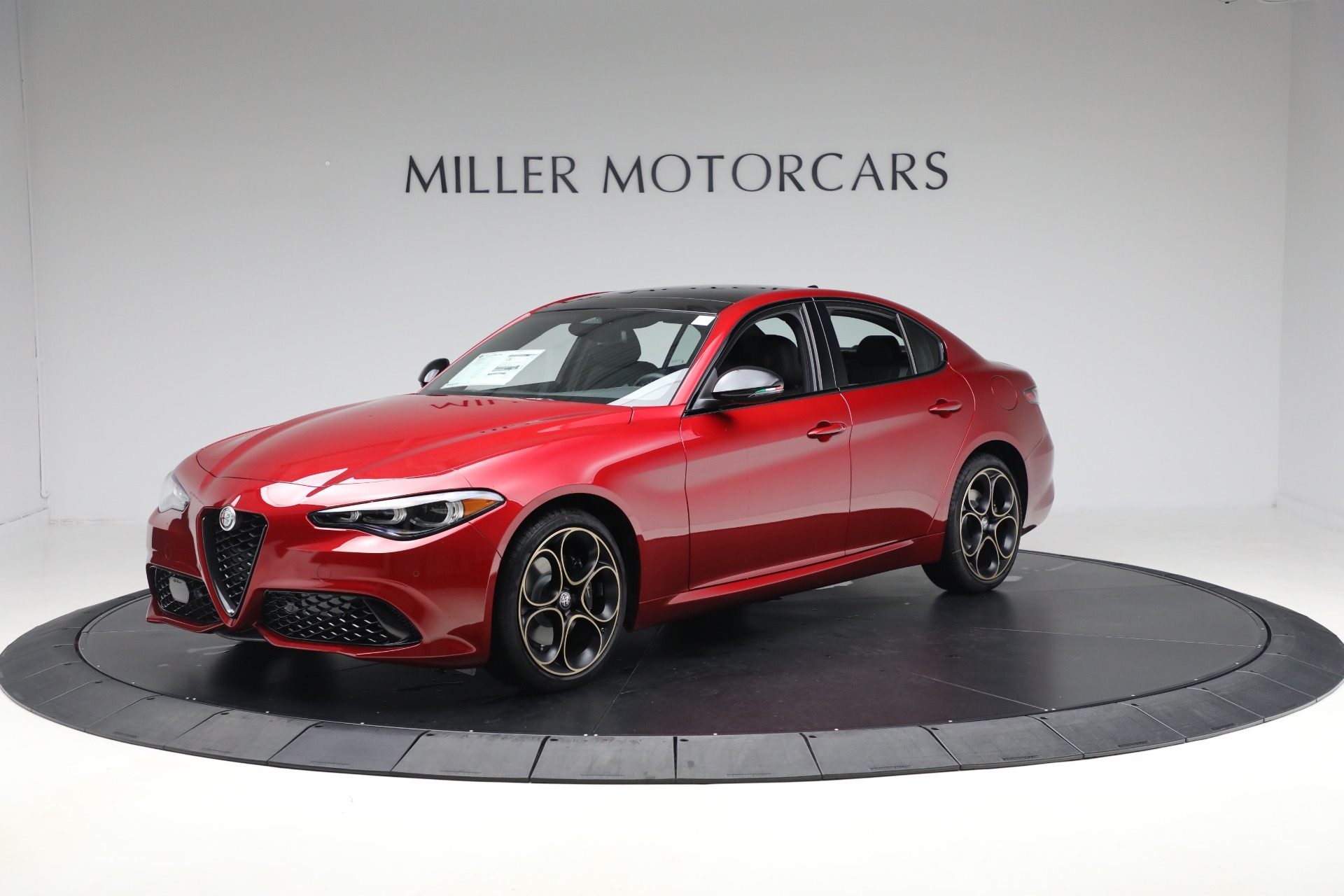 New 2025 Alfa Romeo Giulia Intensa for sale $54,575 at Alfa Romeo of Greenwich in Greenwich CT 06830 1