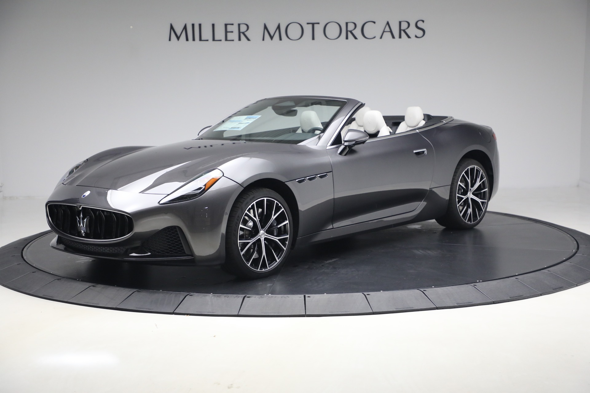 New 2026 Maserati GranCabrio Modena for sale $167,125 at Alfa Romeo of Greenwich in Greenwich CT 06830 1
