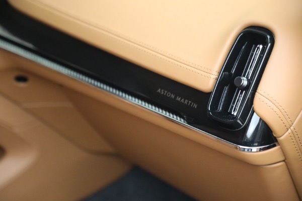 New 2026 Aston Martin DBX 707 for sale $337,500 at Alfa Romeo of Greenwich in Greenwich CT 06830 24