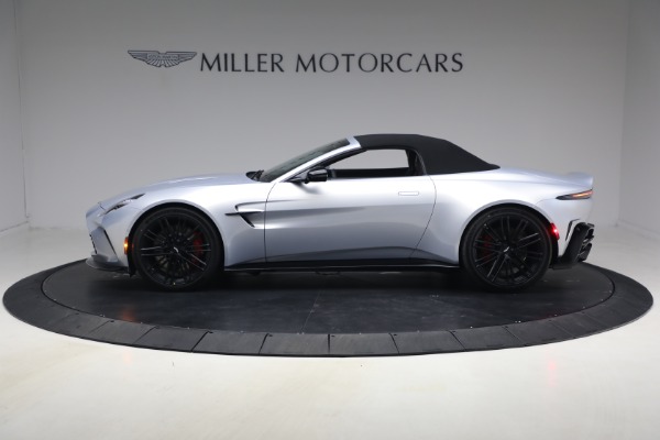 New 2026 Aston Martin Vantage Roadster for sale $274,300 at Alfa Romeo of Greenwich in Greenwich CT 06830 15