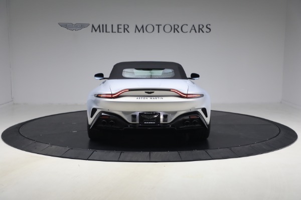 New 2026 Aston Martin Vantage Roadster for sale $274,300 at Alfa Romeo of Greenwich in Greenwich CT 06830 18