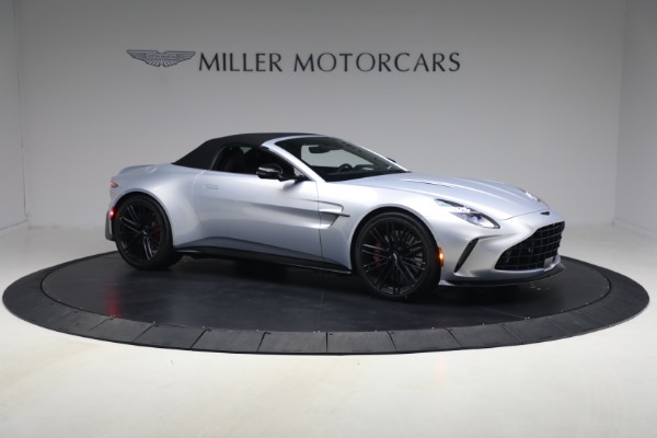New 2026 Aston Martin Vantage Roadster for sale $274,300 at Alfa Romeo of Greenwich in Greenwich CT 06830 22