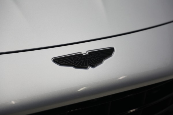 New 2026 Aston Martin Vantage Roadster for sale $274,300 at Alfa Romeo of Greenwich in Greenwich CT 06830 25