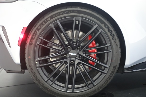 New 2026 Aston Martin Vantage Roadster for sale $274,300 at Alfa Romeo of Greenwich in Greenwich CT 06830 28