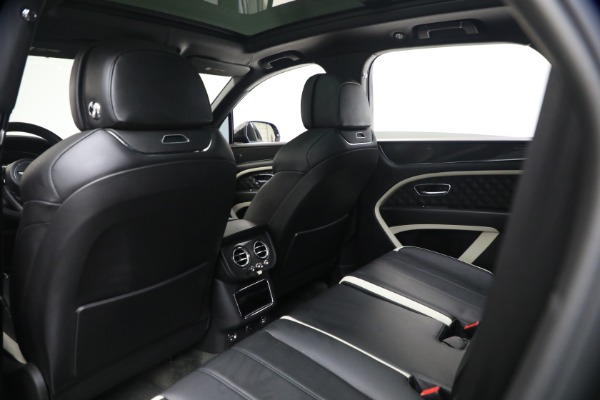 Used 2022 Bentley Bentayga Speed for sale $161,900 at Alfa Romeo of Greenwich in Greenwich CT 06830 18