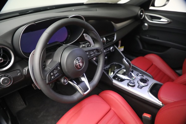 New 2026 Alfa Romeo Giulia VELOCE for sale $57,041 at Alfa Romeo of Greenwich in Greenwich CT 06830 15