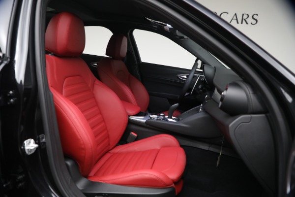 New 2026 Alfa Romeo Giulia VELOCE for sale $57,041 at Alfa Romeo of Greenwich in Greenwich CT 06830 19