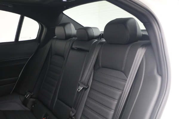 New 2026 Alfa Romeo Giulia for sale $43,000 at Alfa Romeo of Greenwich in Greenwich CT 06830 21
