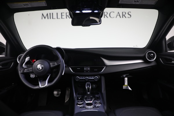 New 2026 Alfa Romeo Giulia for sale $43,000 at Alfa Romeo of Greenwich in Greenwich CT 06830 23