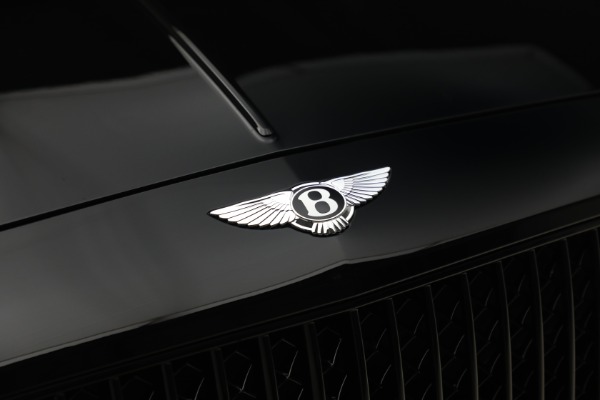 Used 2023 Bentley Flying Spur V8 for sale $143,900 at Alfa Romeo of Greenwich in Greenwich CT 06830 13