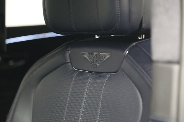 Used 2023 Bentley Flying Spur V8 for sale $143,900 at Alfa Romeo of Greenwich in Greenwich CT 06830 22