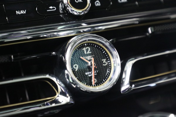 Used 2023 Bentley Flying Spur V8 for sale $143,900 at Alfa Romeo of Greenwich in Greenwich CT 06830 23