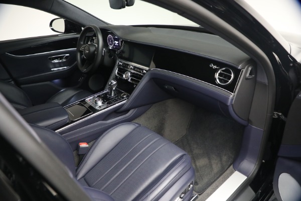Used 2023 Bentley Flying Spur V8 for sale $143,900 at Alfa Romeo of Greenwich in Greenwich CT 06830 27