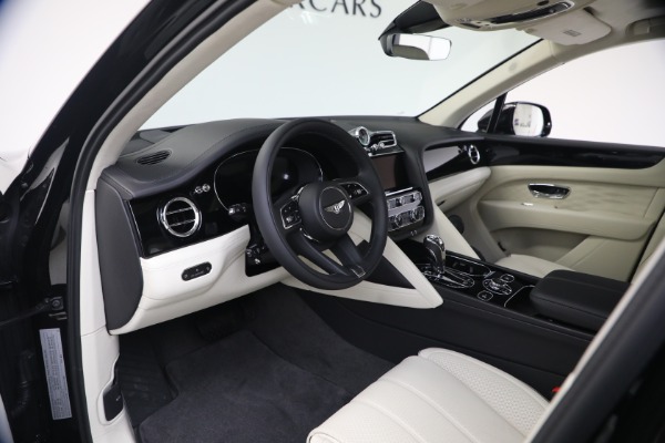 New 2025 Bentley Bentayga V8 for sale Sold at Alfa Romeo of Greenwich in Greenwich CT 06830 15