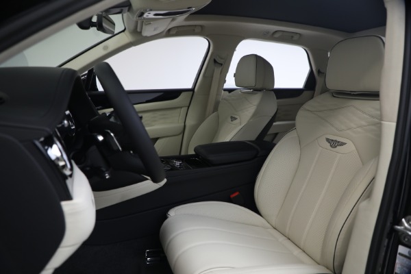 New 2025 Bentley Bentayga V8 for sale Sold at Alfa Romeo of Greenwich in Greenwich CT 06830 17