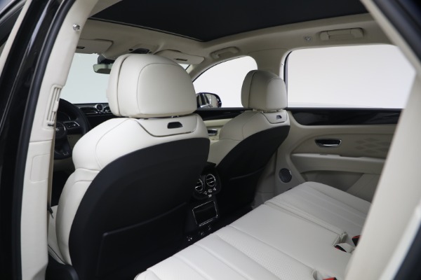 New 2025 Bentley Bentayga V8 for sale Sold at Alfa Romeo of Greenwich in Greenwich CT 06830 18