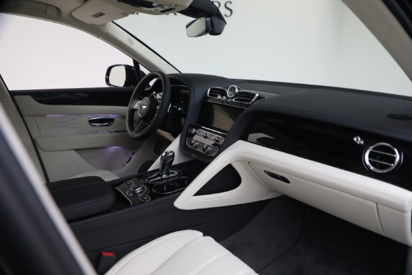 New 2025 Bentley Bentayga V8 for sale Sold at Alfa Romeo of Greenwich in Greenwich CT 06830 22
