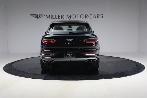 New 2025 Bentley Bentayga V8 for sale Sold at Alfa Romeo of Greenwich in Greenwich CT 06830 4