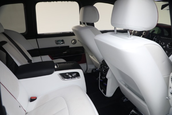 Used 2025 Rolls-Royce Black Badge Cullinan for sale $469,900 at Alfa Romeo of Greenwich in Greenwich CT 06830 21