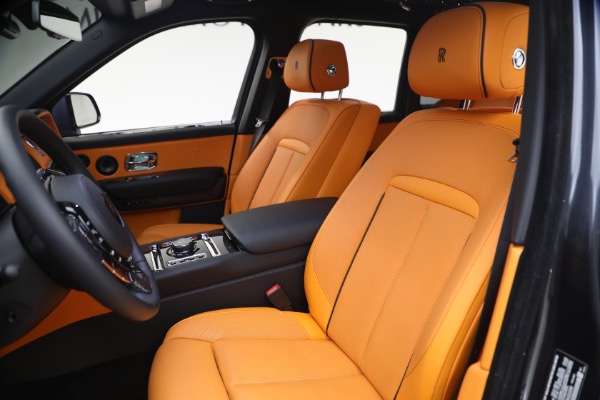Used 2024 Rolls-Royce Black Badge Cullinan for sale $419,900 at Alfa Romeo of Greenwich in Greenwich CT 06830 15