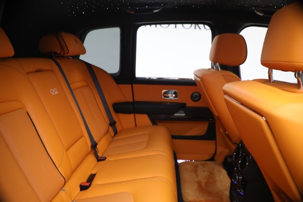 Used 2024 Rolls-Royce Black Badge Cullinan for sale $419,900 at Alfa Romeo of Greenwich in Greenwich CT 06830 25