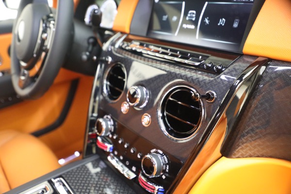 Used 2024 Rolls-Royce Black Badge Cullinan for sale $419,900 at Alfa Romeo of Greenwich in Greenwich CT 06830 27