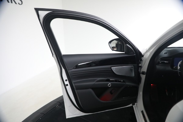 New 2026 Maserati Grecale Modena for sale $95,345 at Alfa Romeo of Greenwich in Greenwich CT 06830 22