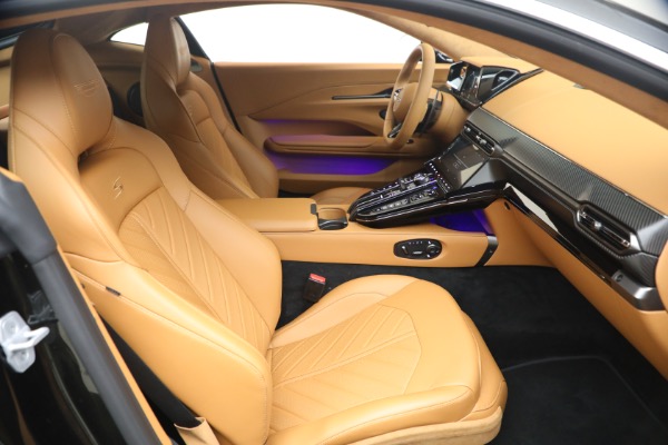 New 2026 Aston Martin Vantage S for sale $249,800 at Alfa Romeo of Greenwich in Greenwich CT 06830 23