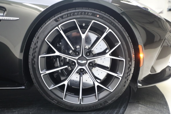 New 2026 Aston Martin Vantage S for sale $249,800 at Alfa Romeo of Greenwich in Greenwich CT 06830 27
