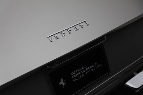 Used 1971 Ferrari 365GTB/4 Daytona for sale $750,000 at Alfa Romeo of Greenwich in Greenwich CT 06830 21