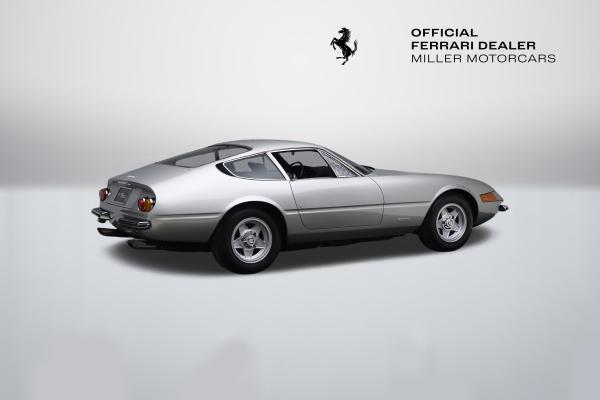 Used 1971 Ferrari 365GTB/4 Daytona for sale $750,000 at Alfa Romeo of Greenwich in Greenwich CT 06830 8