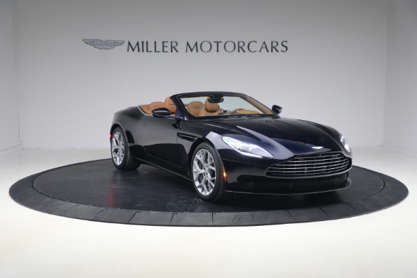 Used 2019 Aston Martin DB11 Volante for sale $121,900 at Alfa Romeo of Greenwich in Greenwich CT 06830 11