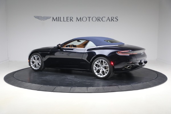 Used 2019 Aston Martin DB11 Volante for sale $121,900 at Alfa Romeo of Greenwich in Greenwich CT 06830 16