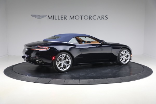Used 2019 Aston Martin DB11 Volante for sale $121,900 at Alfa Romeo of Greenwich in Greenwich CT 06830 20
