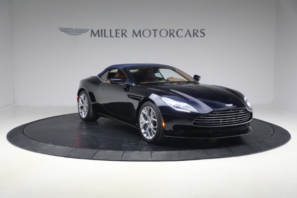 Used 2019 Aston Martin DB11 Volante for sale $121,900 at Alfa Romeo of Greenwich in Greenwich CT 06830 23