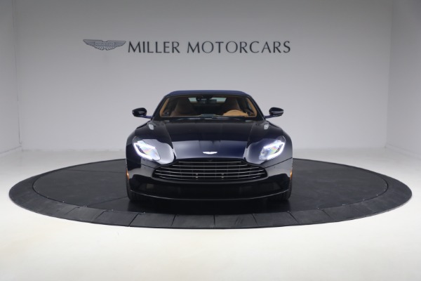 Used 2019 Aston Martin DB11 Volante for sale $121,900 at Alfa Romeo of Greenwich in Greenwich CT 06830 24