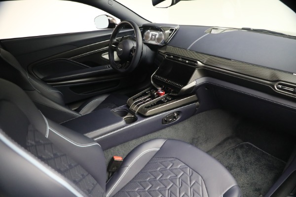 Used 2025 Aston Martin Vanquish for sale $459,900 at Alfa Romeo of Greenwich in Greenwich CT 06830 18