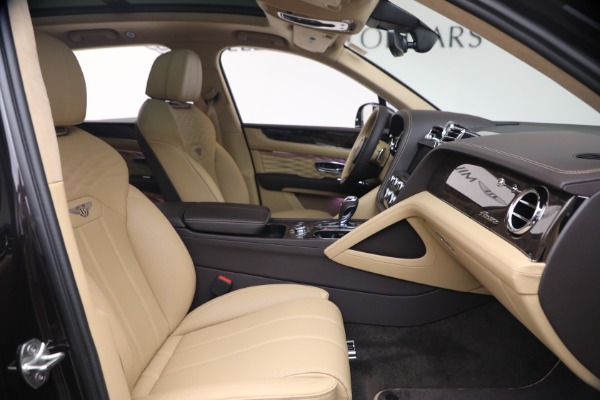 New 2026 Bentley Bentayga Azure V8 for sale $295,365 at Alfa Romeo of Greenwich in Greenwich CT 06830 27
