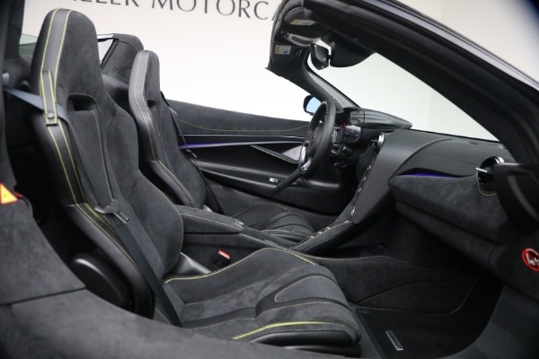 New 2026 McLaren 750S Spider Performance for sale $434,250 at Alfa Romeo of Greenwich in Greenwich CT 06830 26