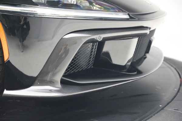 Used 2025 Ferrari 12Cilindri for sale $685,900 at Alfa Romeo of Greenwich in Greenwich CT 06830 27